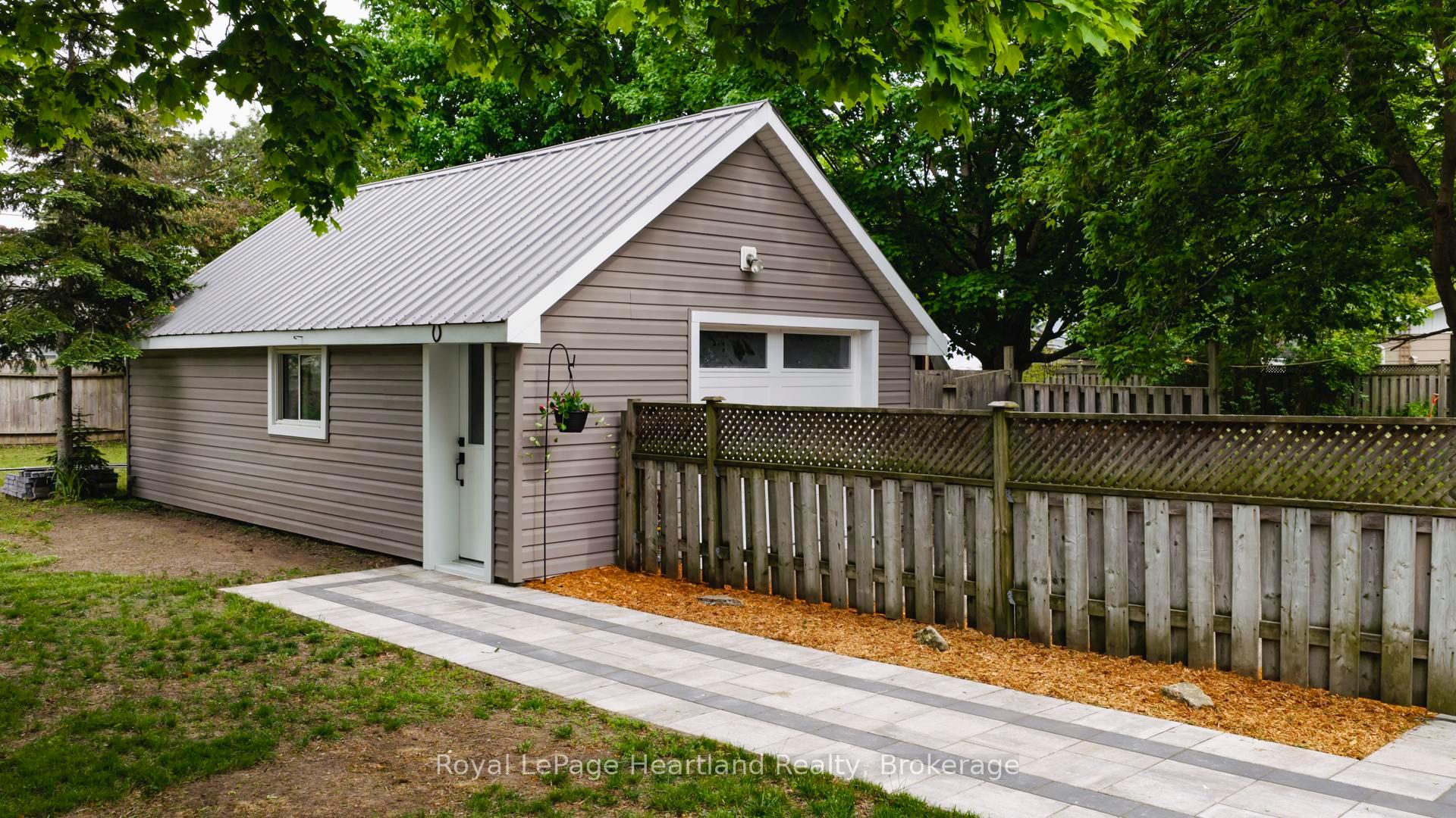 Photo 41 of 137 Palmerston Street, Goderich, Goderich (Town) — HOMEH