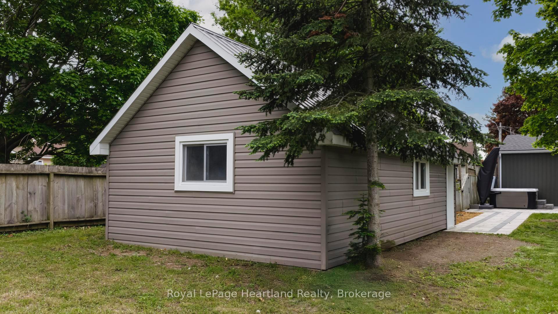 Photo 43 of 137 Palmerston Street, Goderich, Goderich (Town) — HOMEH