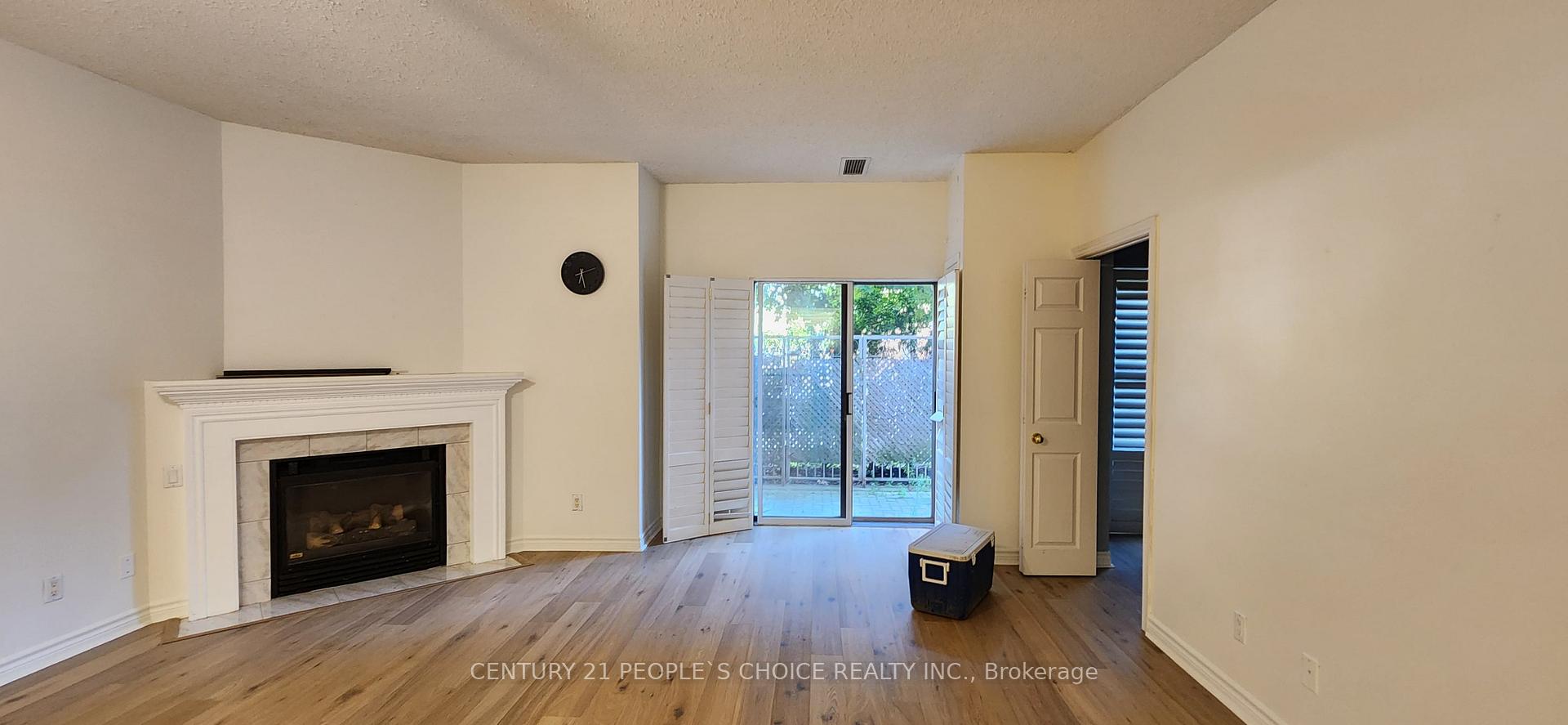 Photo 3 of Unit 109, 211 Randolph Road, Toronto, Leaside — HOMEH