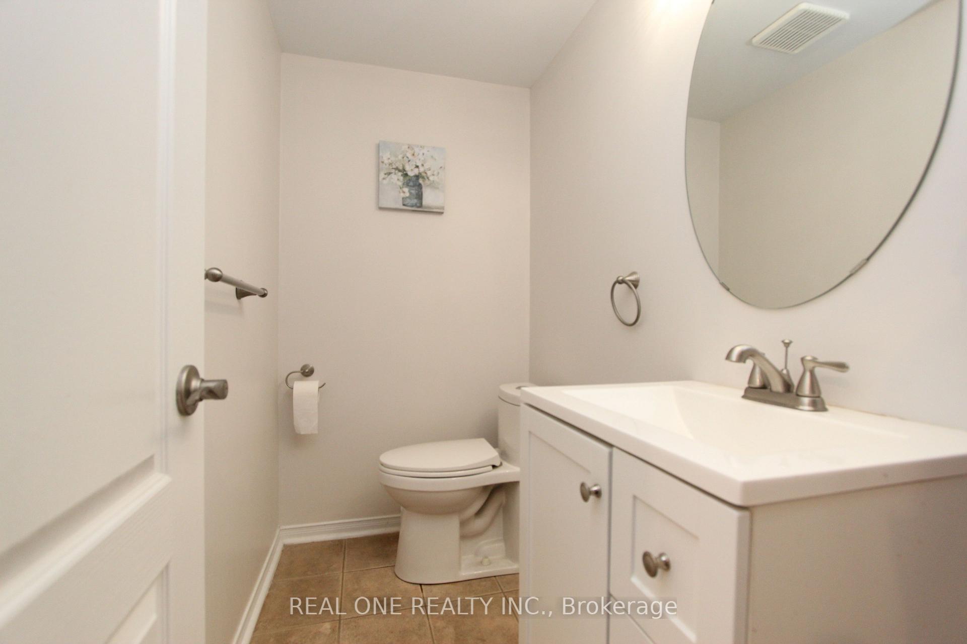 Photo 6 of 43 Bethune Way, Markham, Milliken Mills East — HOMEH