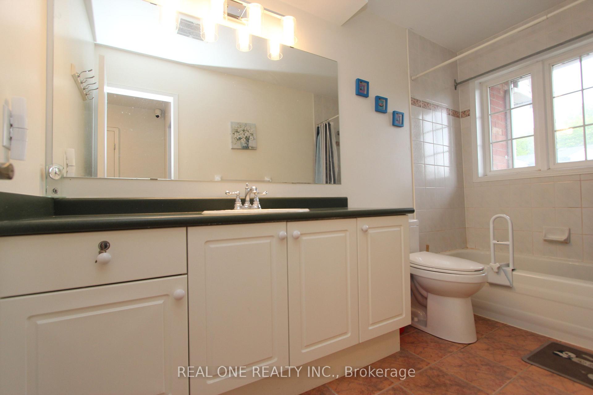 Photo 15 of 43 Bethune Way, Markham, Milliken Mills East — HOMEH