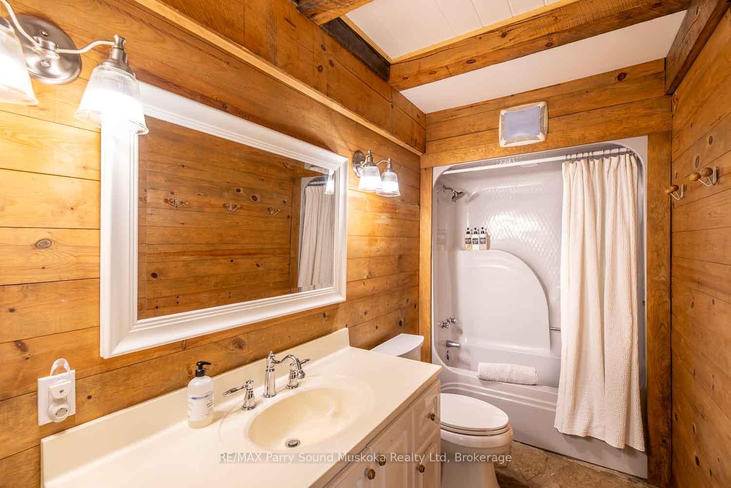 Photo 9 of 95 Pettit Lane, Kearney — HOMEH