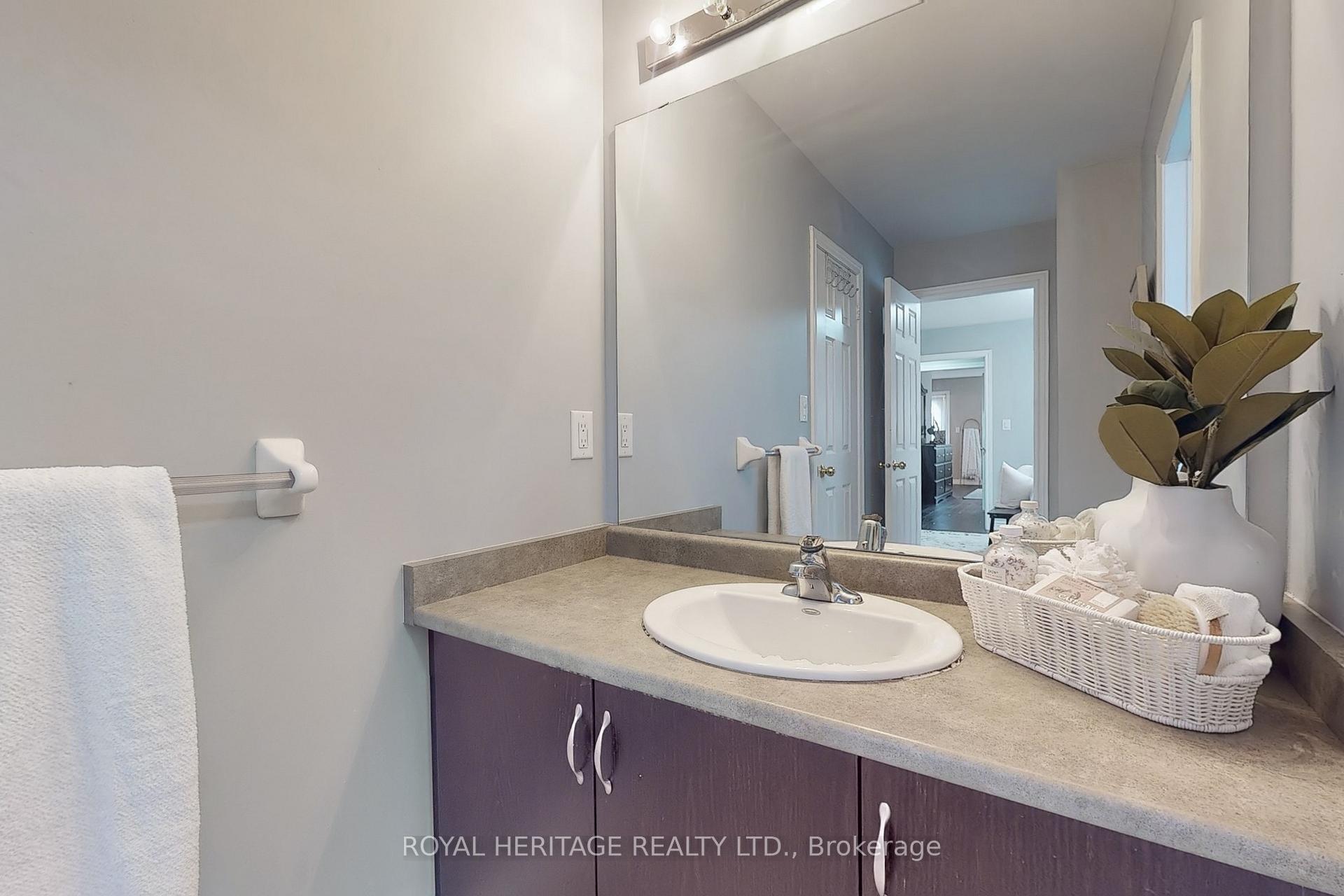 Photo 23 of 47 Sisson Lane, Clarington, Newcastle — HOMEH