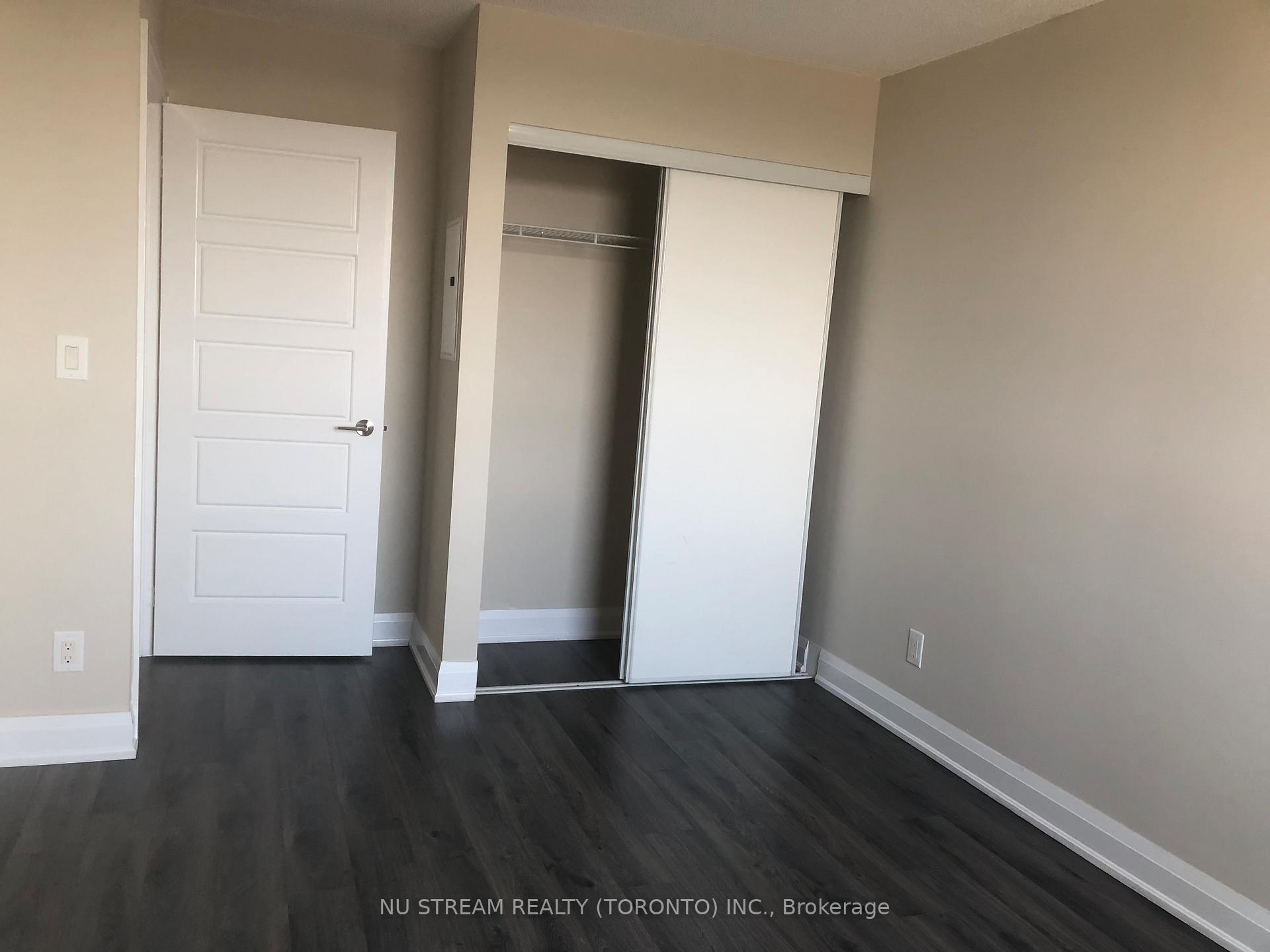 Photo 6 of Unit 2108, 1 Uptown Drive, Markham, Unionville — HOMEH