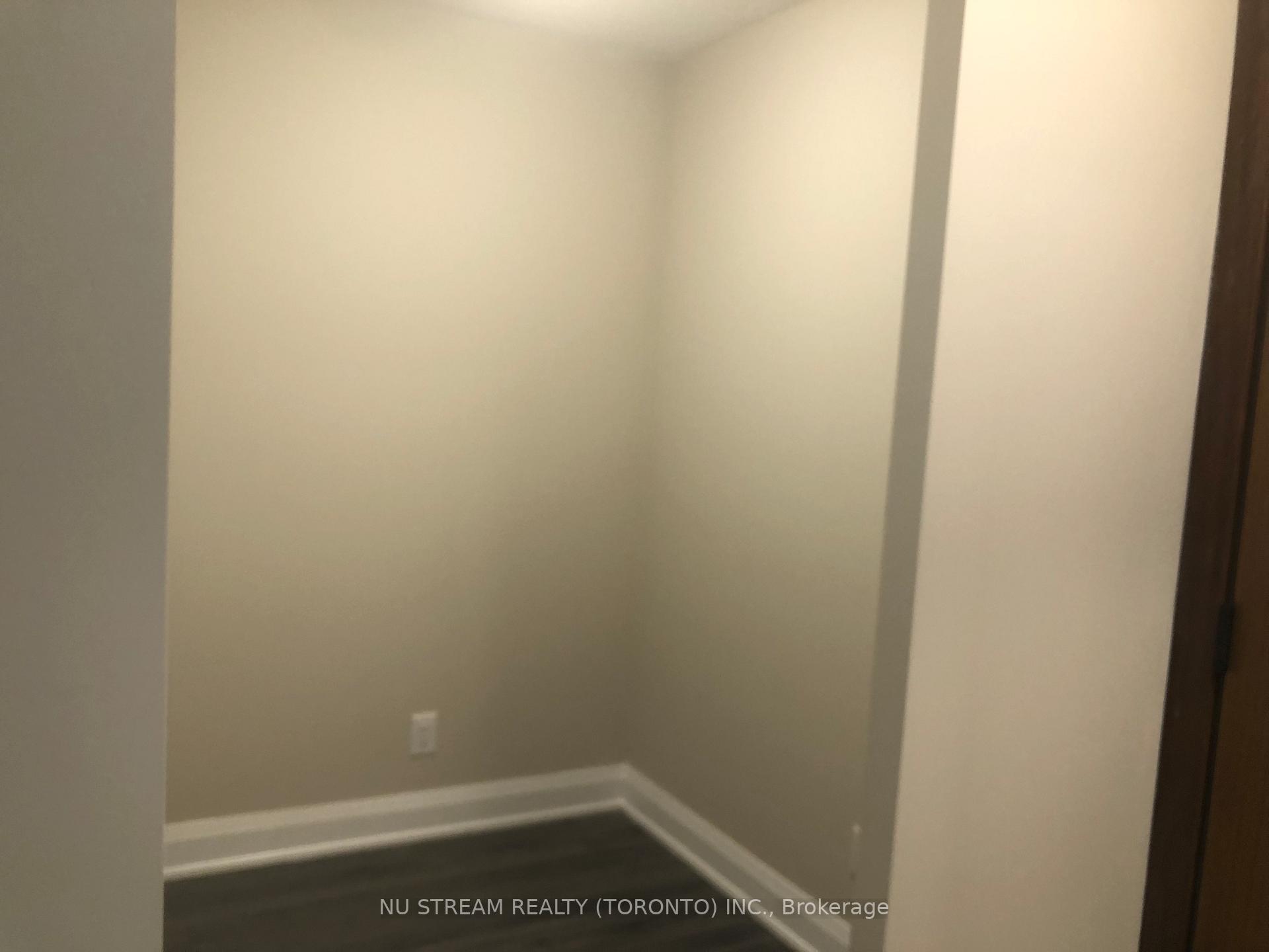 Photo 8 of Unit 2108, 1 Uptown Drive, Markham, Unionville — HOMEH