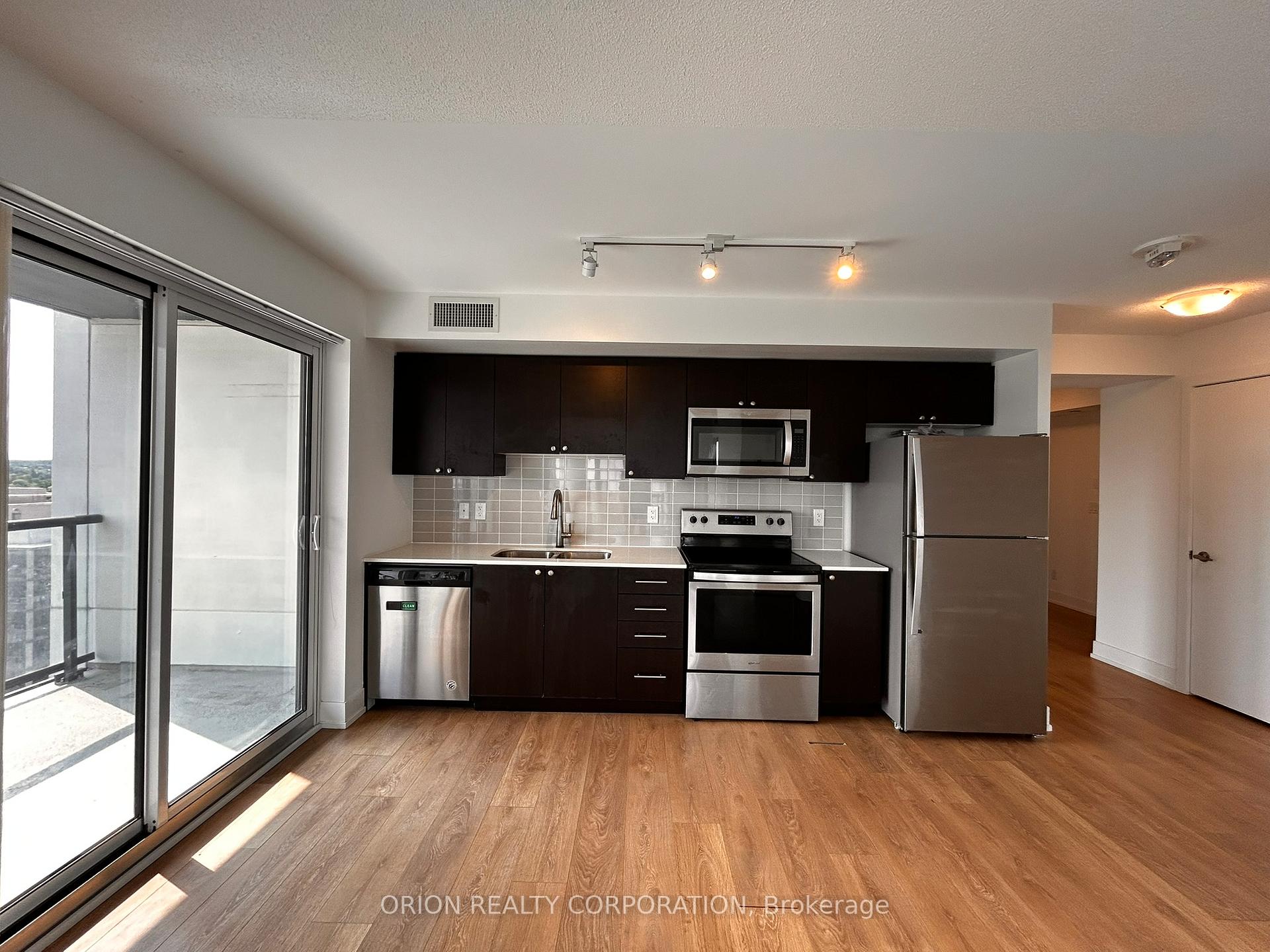 Photo 2 of Unit 2007, 1255 Bayly Street, Pickering, Bay Ridges — HOMEH