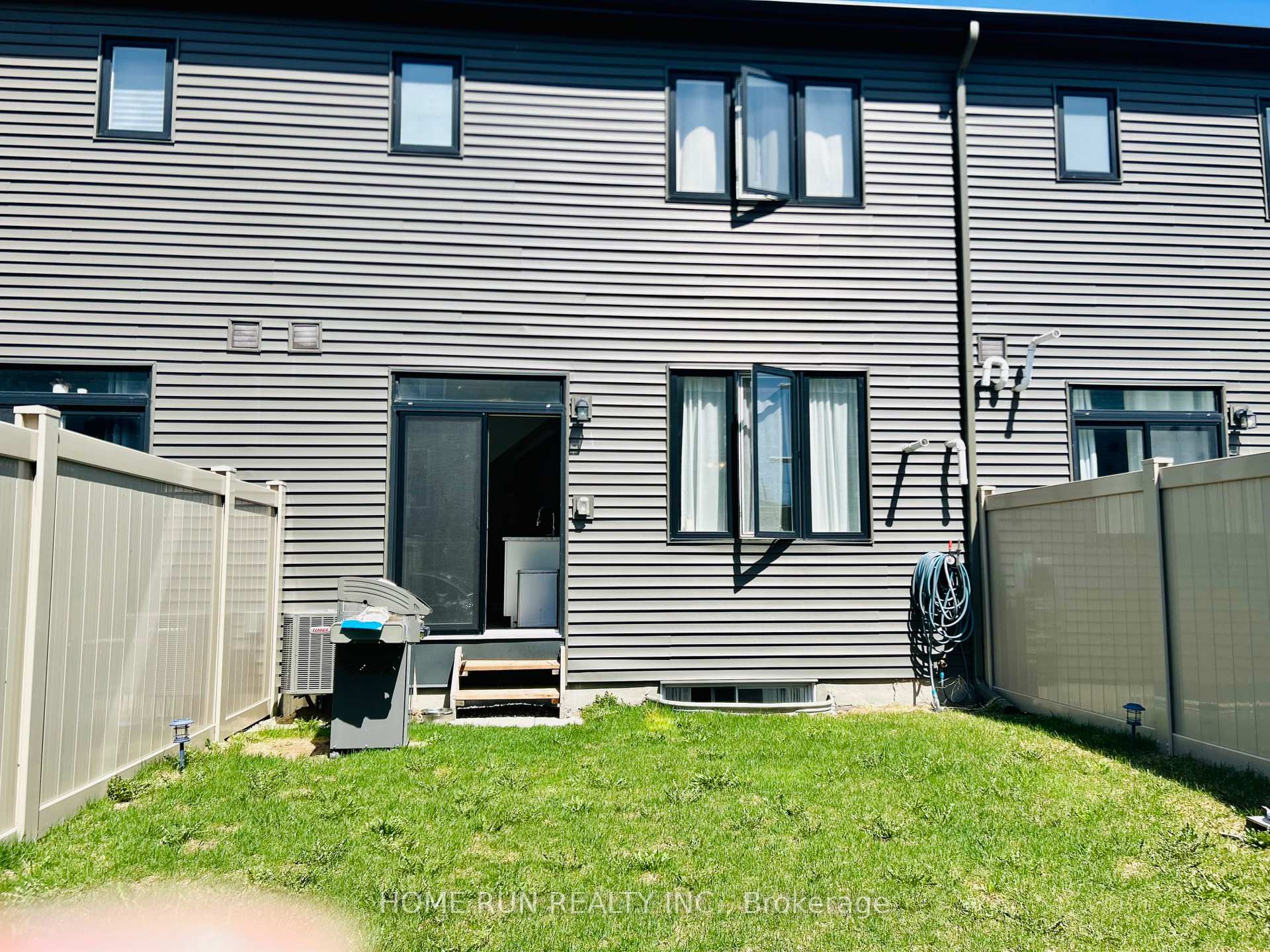 Photo 17 of 114 Maynooth Court, Ottawa, Barrhaven - Half Moon Bay — HOMEH