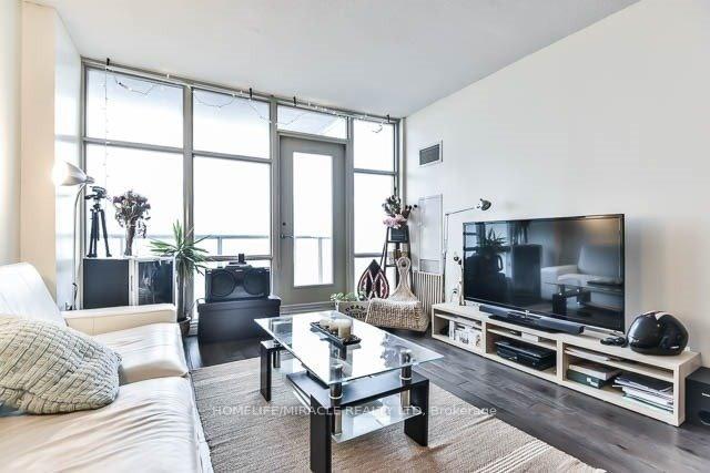 Front of Unit 5111, 35 Mariner Drive