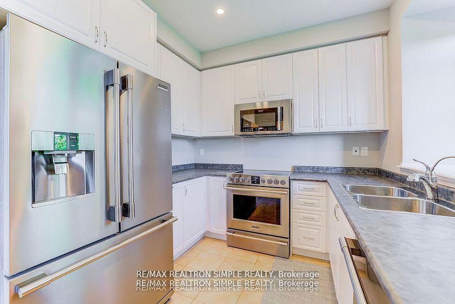 Photo 11 of 120 Roy Grove Way, Markham, Greensborough — HOMEH