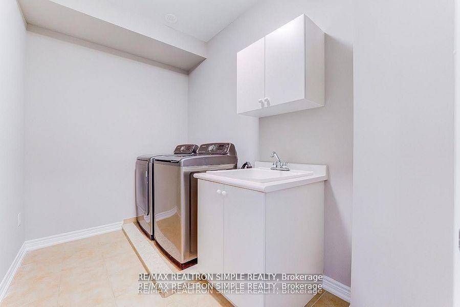 Photo 13 of 120 Roy Grove Way, Markham, Greensborough — HOMEH