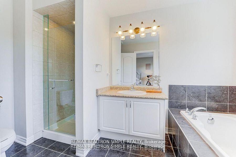 Photo 15 of 120 Roy Grove Way, Markham, Greensborough — HOMEH