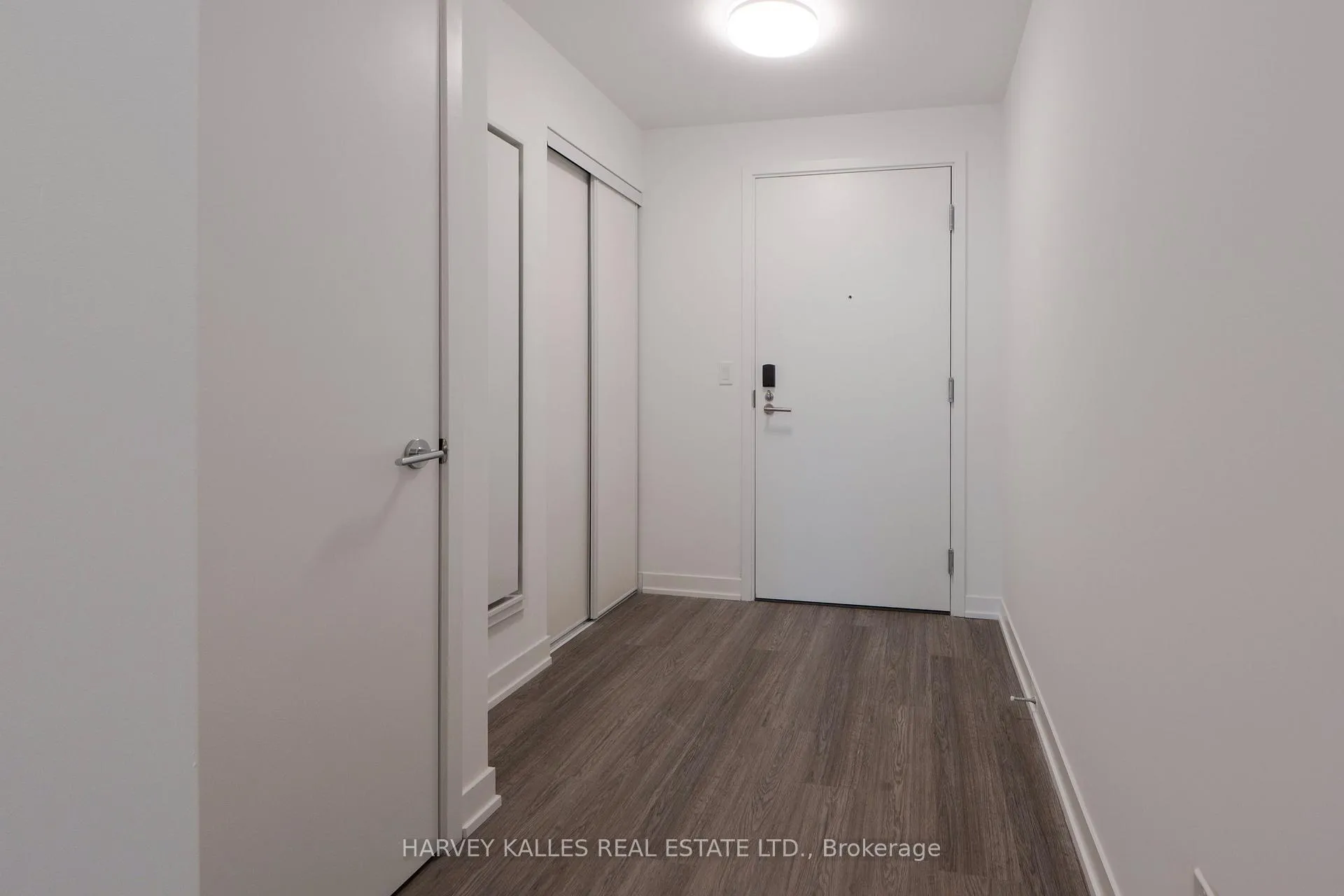 Front of Unit 1907, 100 Eastdale Avenue