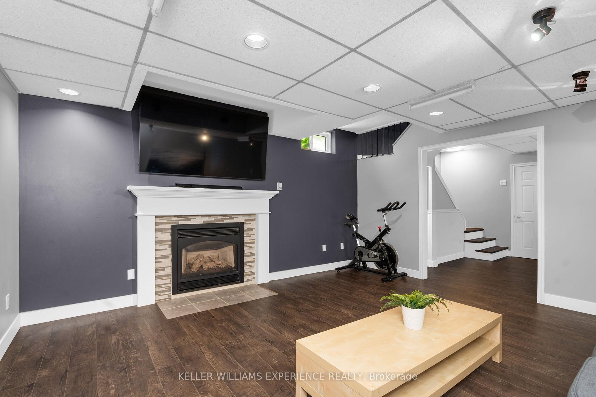 Photo 16 of 50 Rosenfeld Drive, Barrie, Grove East — HOMEH