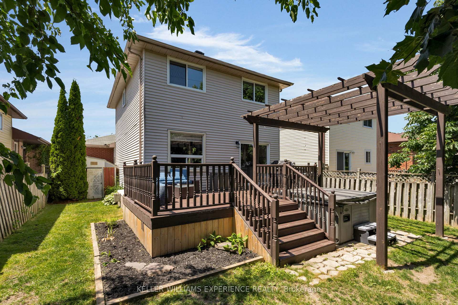 Photo 19 of 50 Rosenfeld Drive, Barrie, Grove East — HOMEH