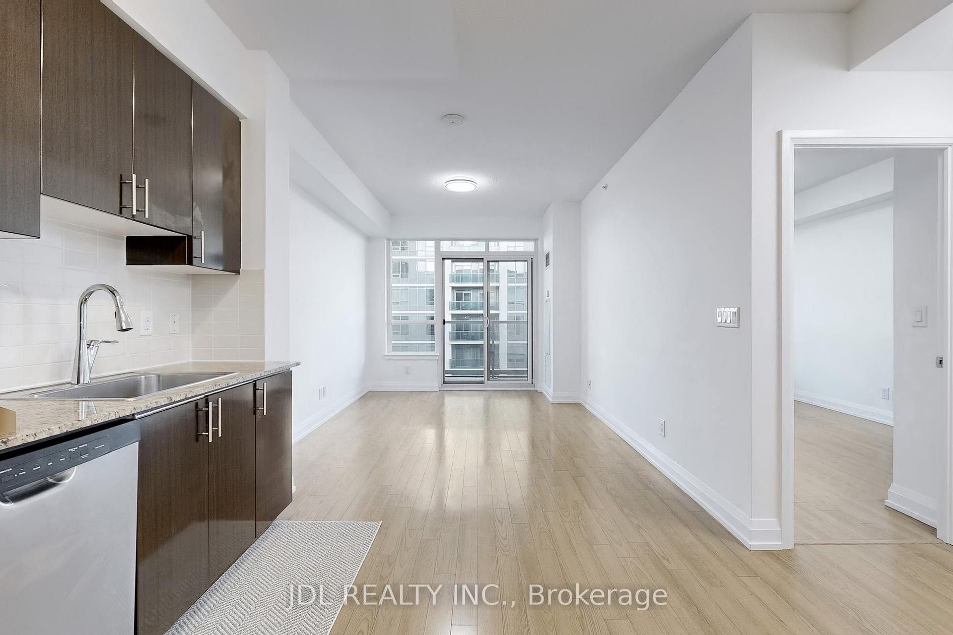 Photo 11 of Unit 736, 7171 Yonge Street, Markham, Grandview — HOMEH