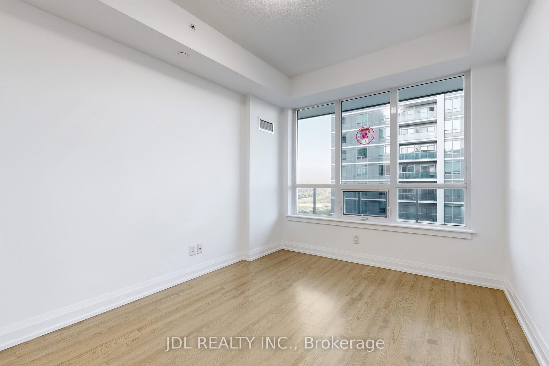 Photo 13 of Unit 736, 7171 Yonge Street, Markham, Grandview — HOMEH