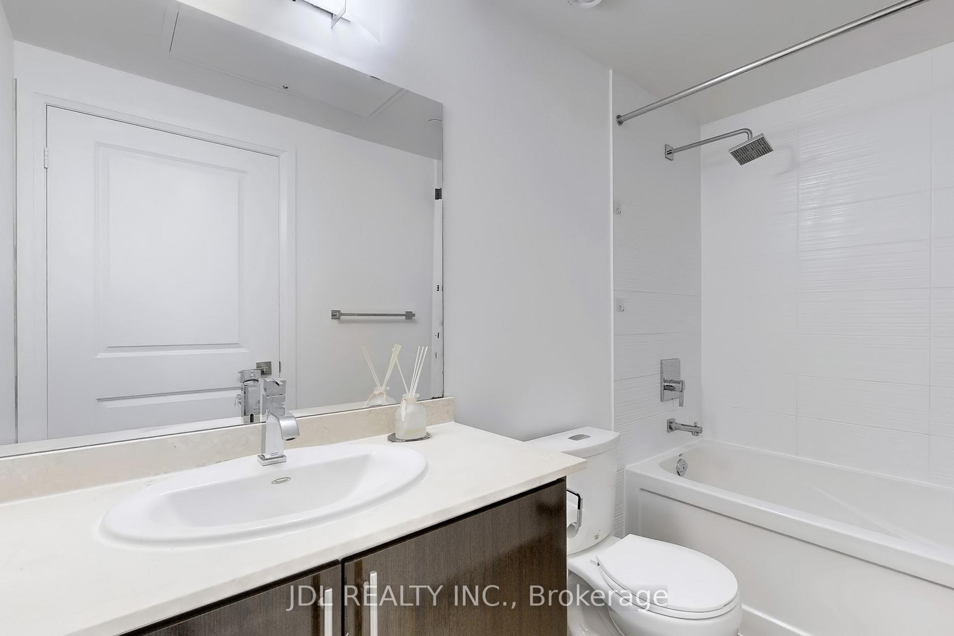 Photo 16 of Unit 736, 7171 Yonge Street, Markham, Grandview — HOMEH