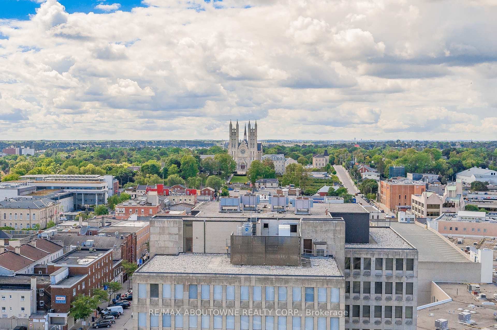 Photo 7 of Unit 1608, 160 Macdonell Street, Guelph, Downtown — HOMEH