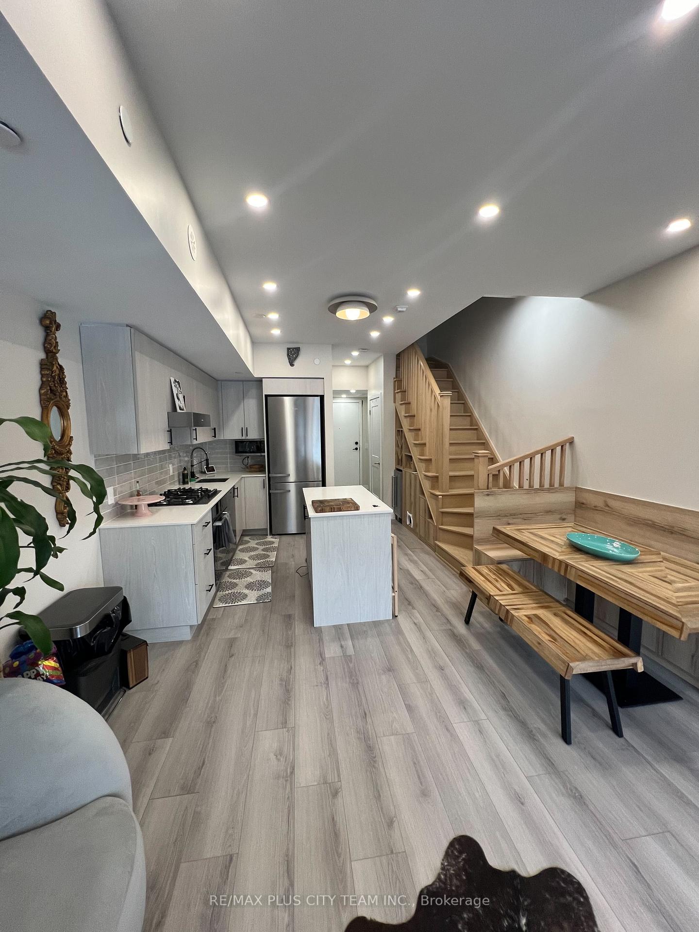 Photo 5 of Unit 307, 485 Logan Avenue, Toronto, South Riverdale — HOMEH