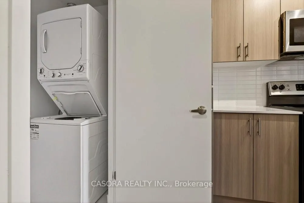 Photo 13 of Unit 1107, 550 North Service Road, Grimsby, Grimsby Beach — HOMEH
