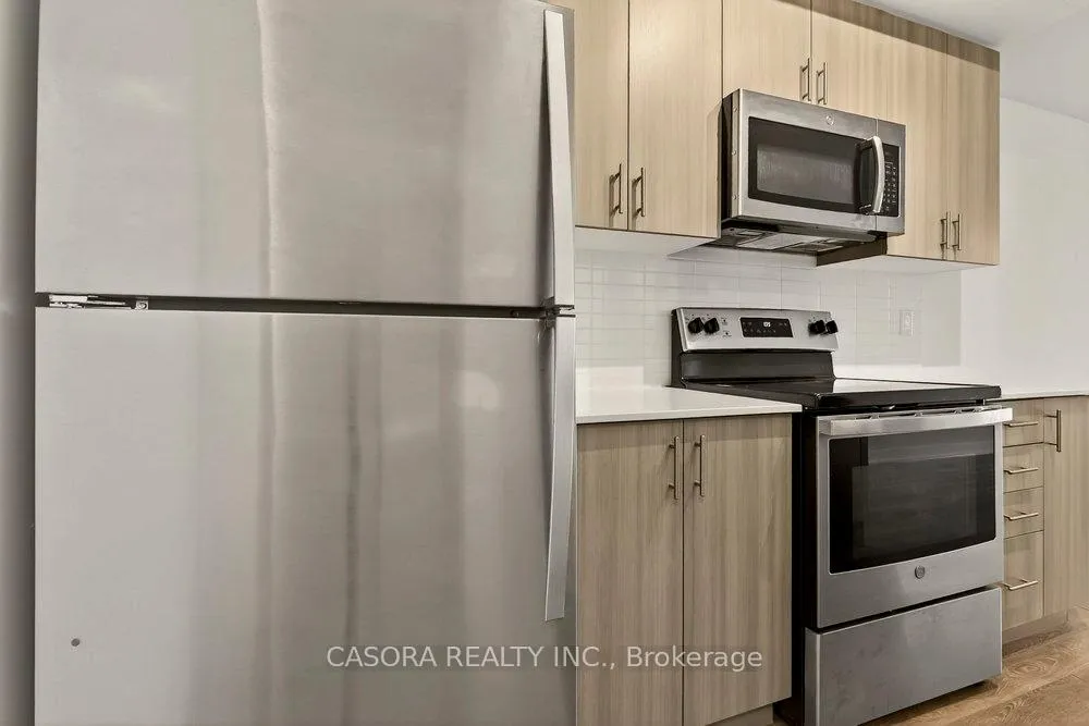 Photo 15 of Unit 1107, 550 North Service Road, Grimsby, Grimsby Beach — HOMEH
