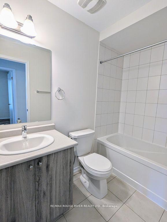 Photo 11 of 22 Jerome Way, Clarington, Bowmanville — HOMEH