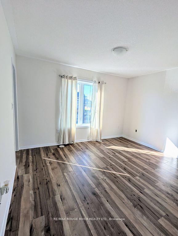 Photo 20 of 22 Jerome Way, Clarington, Bowmanville — HOMEH