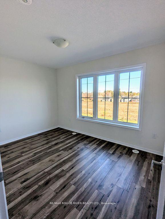 Photo 24 of 22 Jerome Way, Clarington, Bowmanville — HOMEH