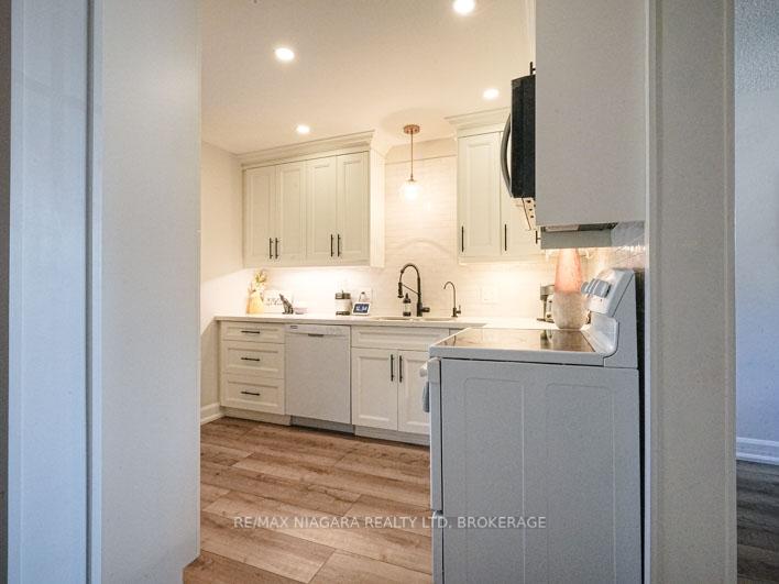 Photo 7 of Unit 15, 159 Canboro Road, Pelham, Fonthill — HOMEH