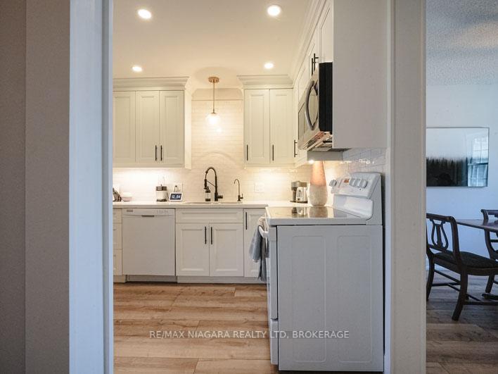 Photo 8 of Unit 15, 159 Canboro Road, Pelham, Fonthill — HOMEH
