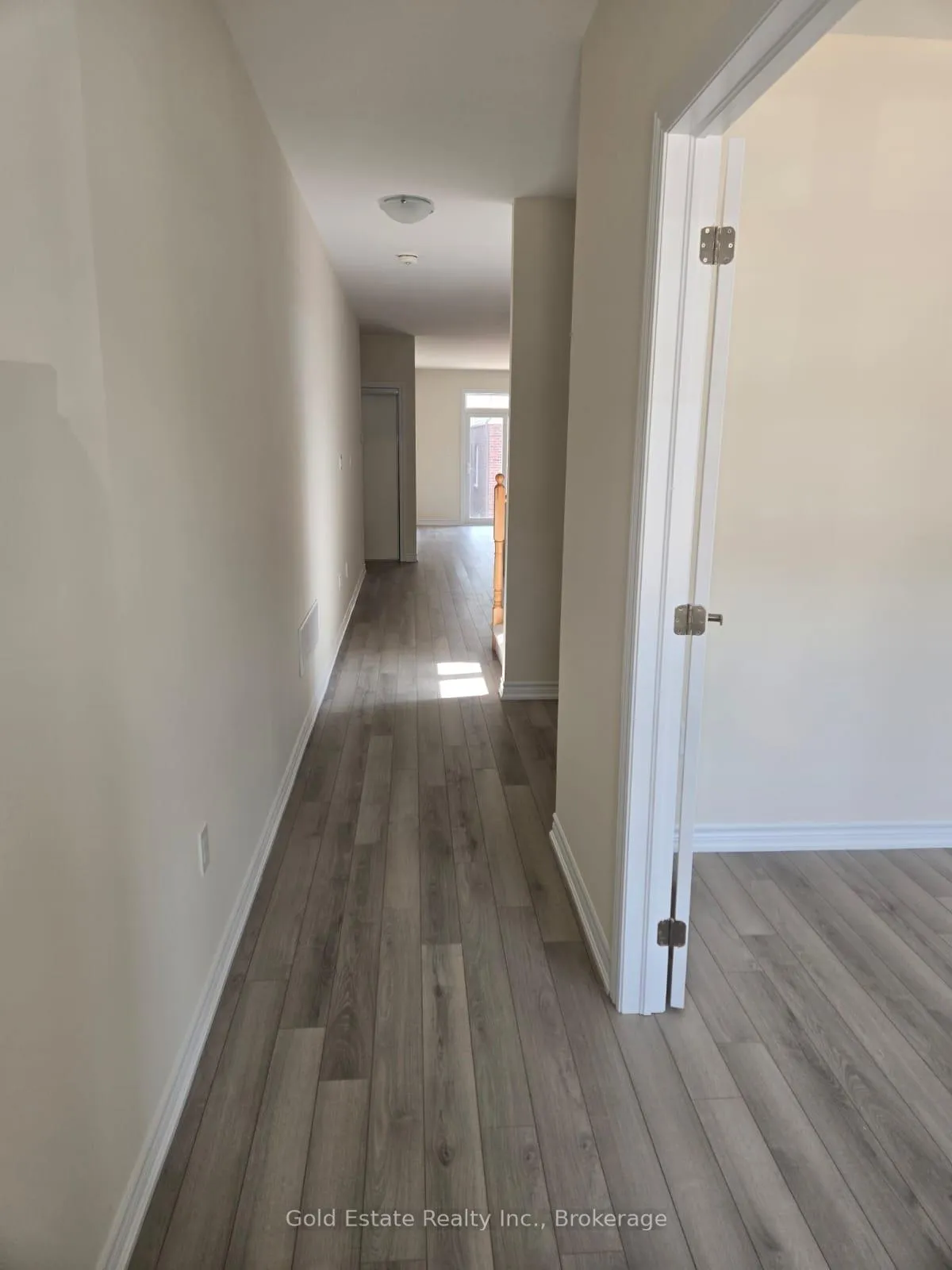 Photo 16 of 135 Mcgill Avenue, Kitchener, Mill Courtland Woodside Park — HOMEH