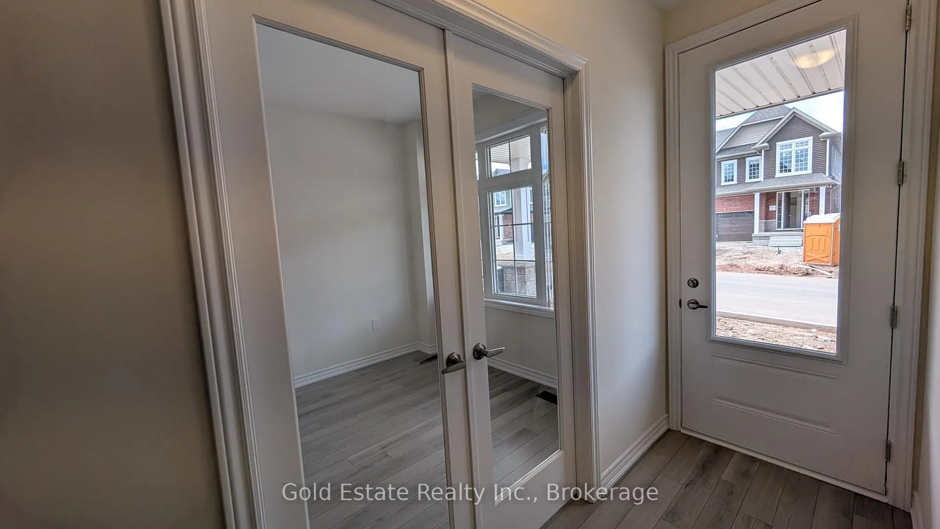 Photo 24 of 135 Mcgill Avenue, Kitchener, Mill Courtland Woodside Park — HOMEH