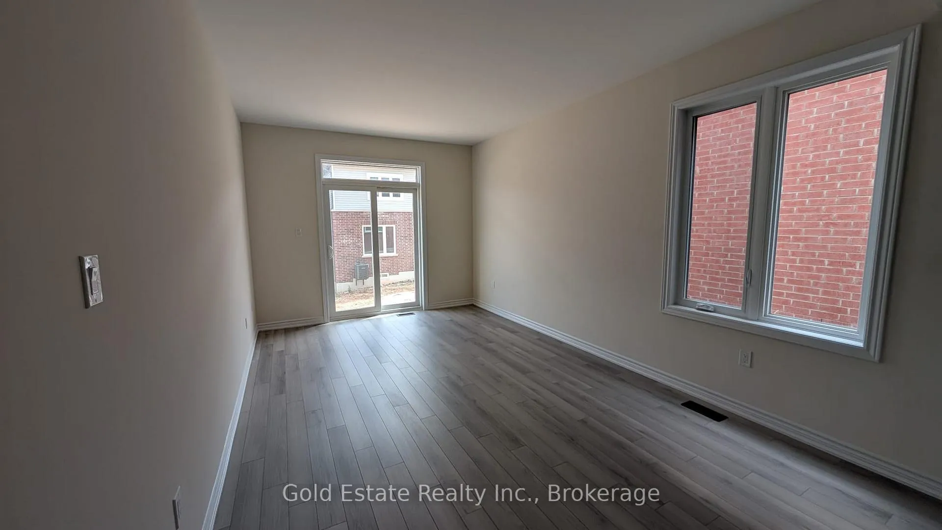 Photo 171 of 135 Mcgill Avenue, Kitchener, Mill Courtland Woodside Park — HOMEH