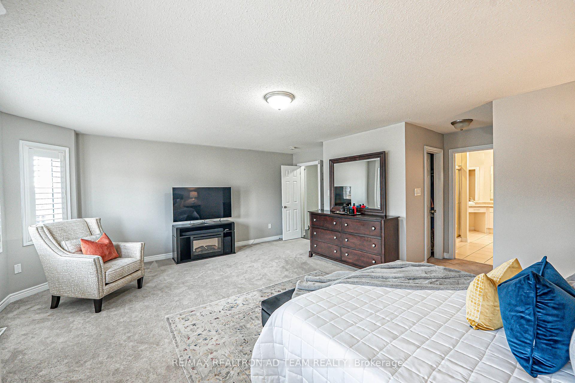 Photo 16 of 35 Crellin Street, Ajax, South East — HOMEH