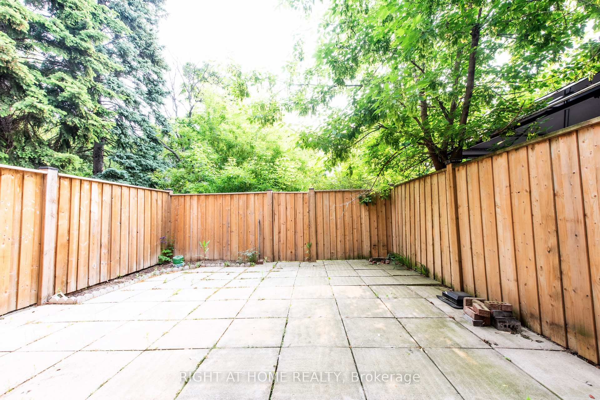 Photo 18 of 240 Simonston Boulevard, Markham, German Mills — HOMEH