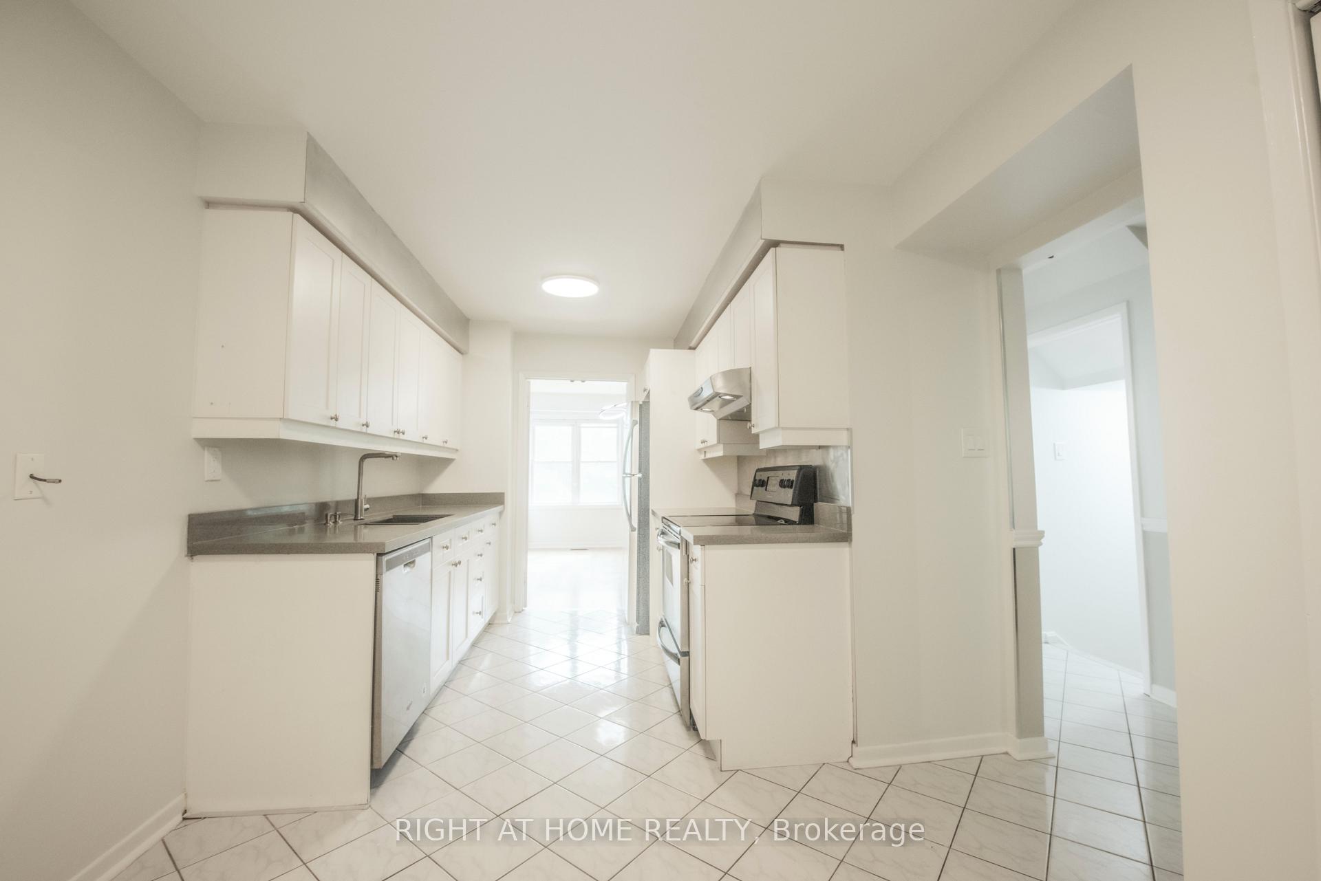 Photo 25 of 240 Simonston Boulevard, Markham, German Mills — HOMEH