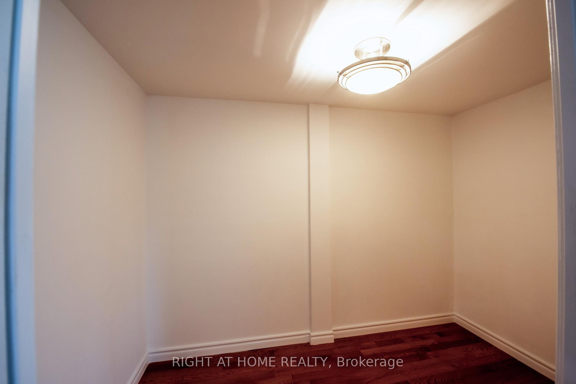 Photo 29 of 240 Simonston Boulevard, Markham, German Mills — HOMEH