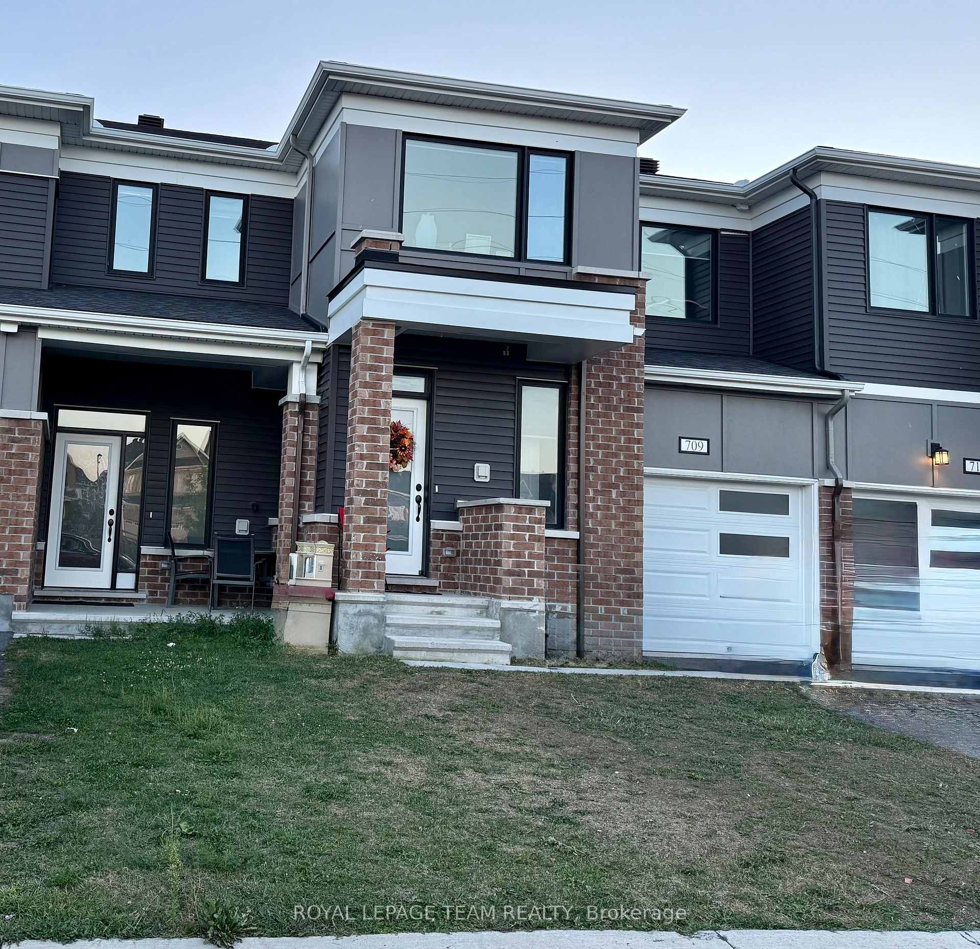 Front of 709 Megrez Way E