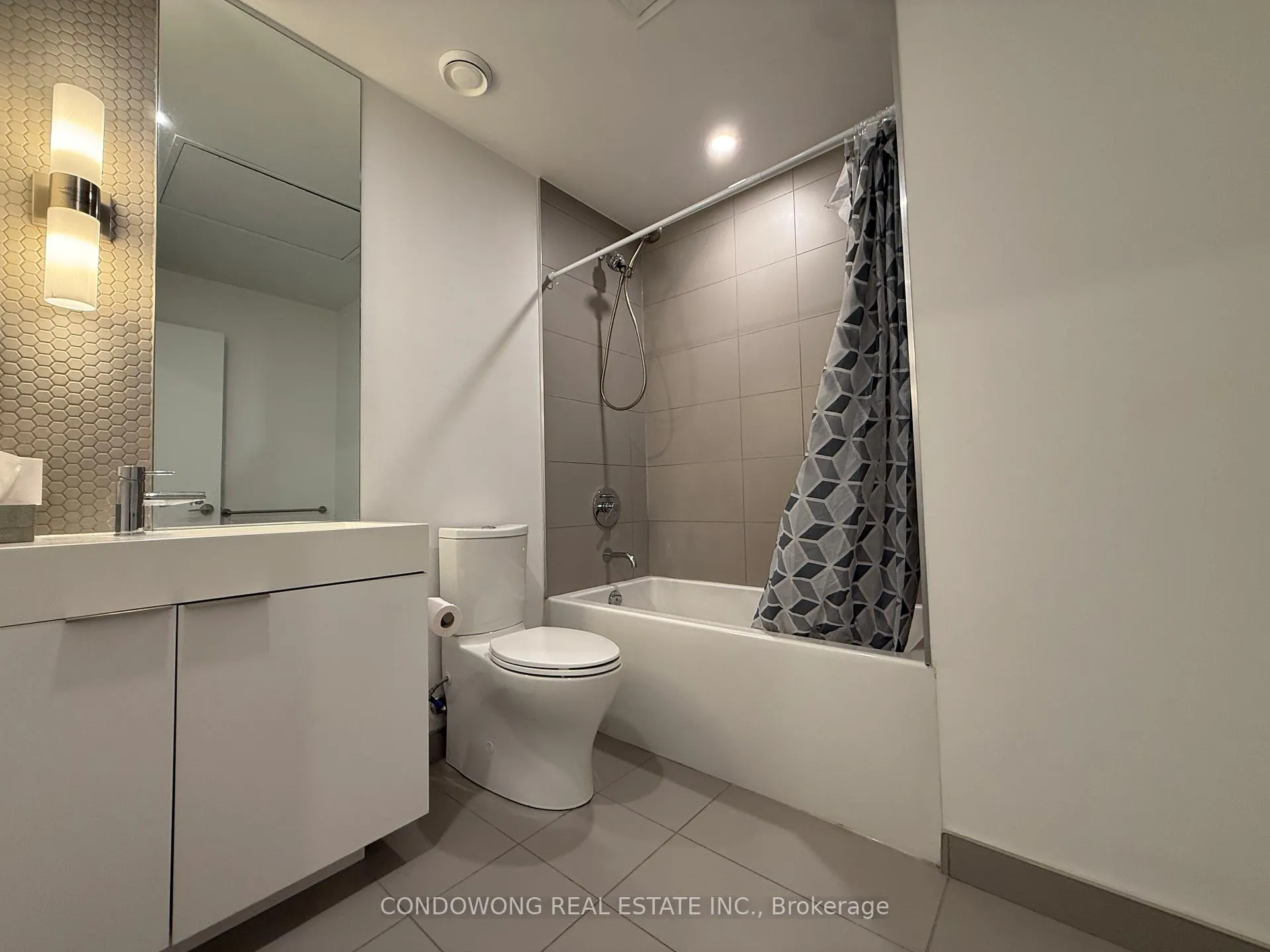 Photo 10 of Unit 1905, 33 Helendale Avenue, Toronto, Yonge-Eglinton — HOMEH