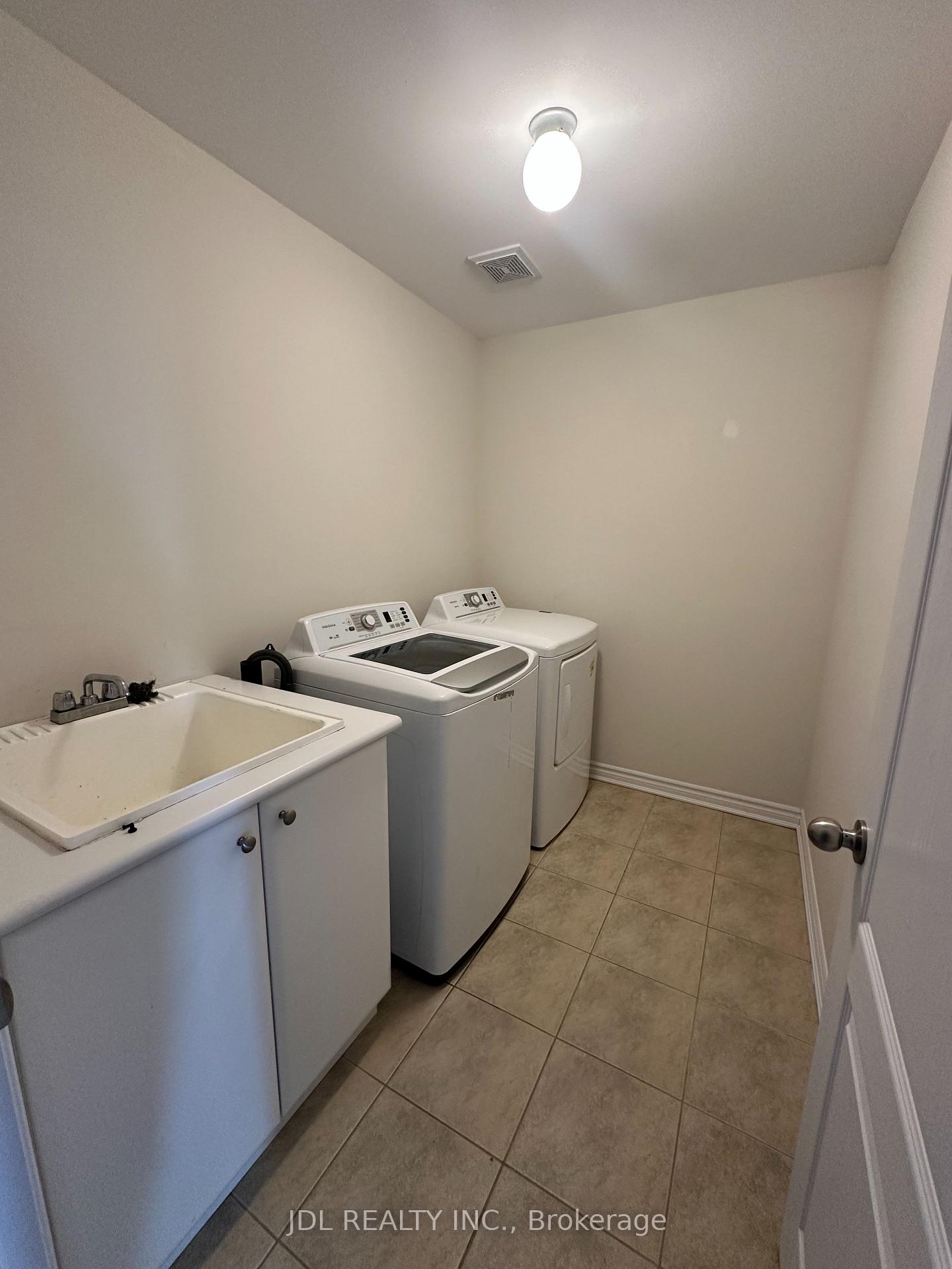 Photo 14 of 43 Pollock Avenue, Brock, Beaverton — HOMEH