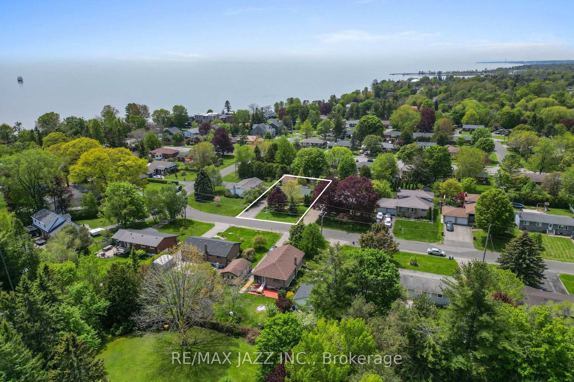 Photo 2 of 13 Springbrook Road, Cobourg — HOMEH