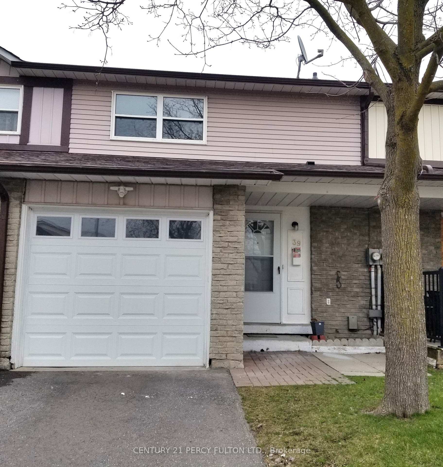 Front of Unit 39, 540 Dorchester Drive