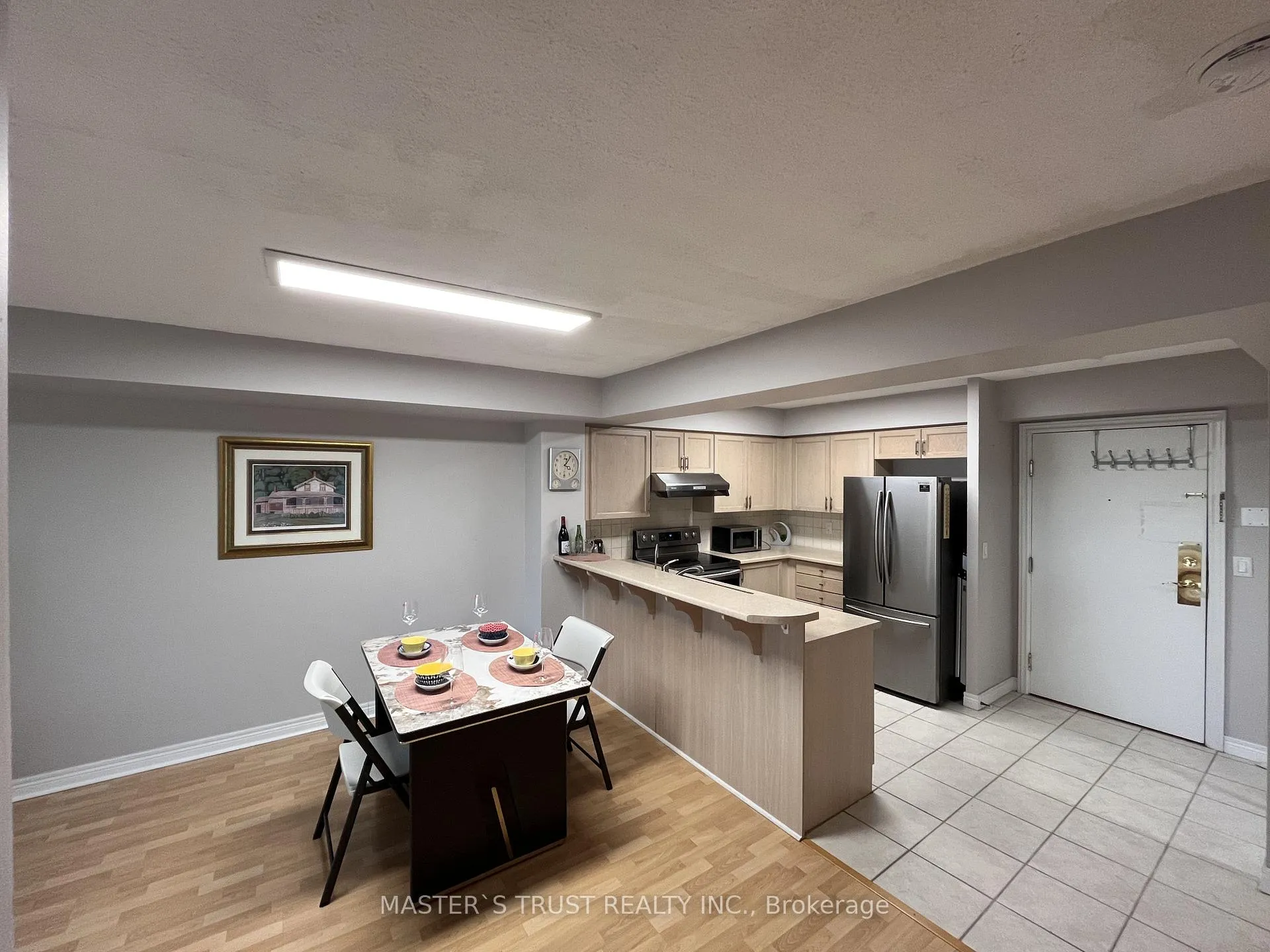 Photo 5 of Unit 1001, 135 Pond Drive, Markham, Commerce Valley — HOMEH