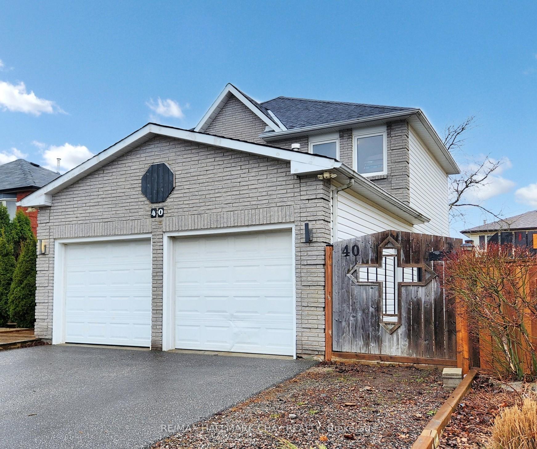 Photo 2 of 40 Shakespeare Crescent, Barrie, Letitia Heights — HOMEH