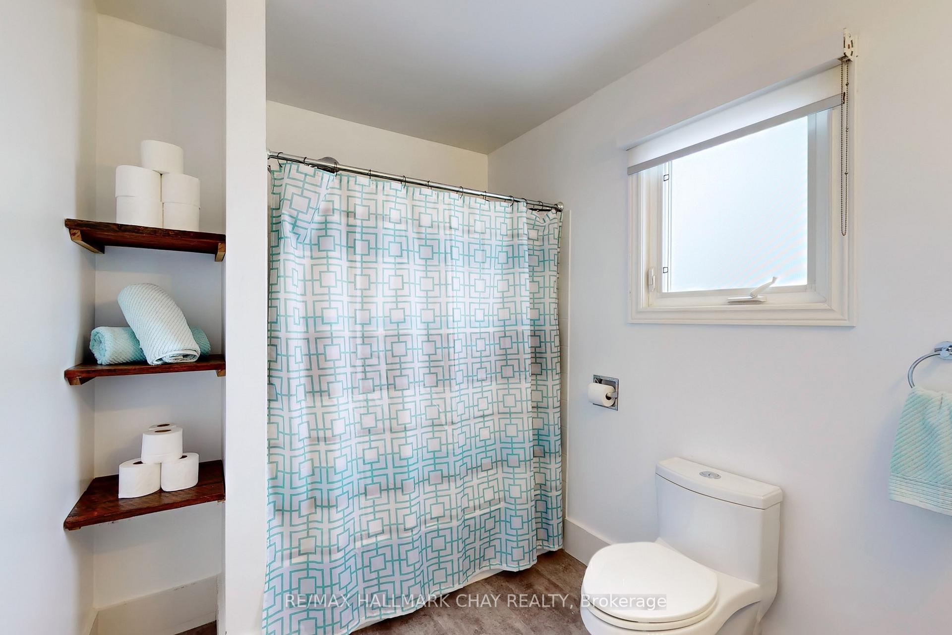 Photo 27 of 40 Shakespeare Crescent, Barrie, Letitia Heights — HOMEH