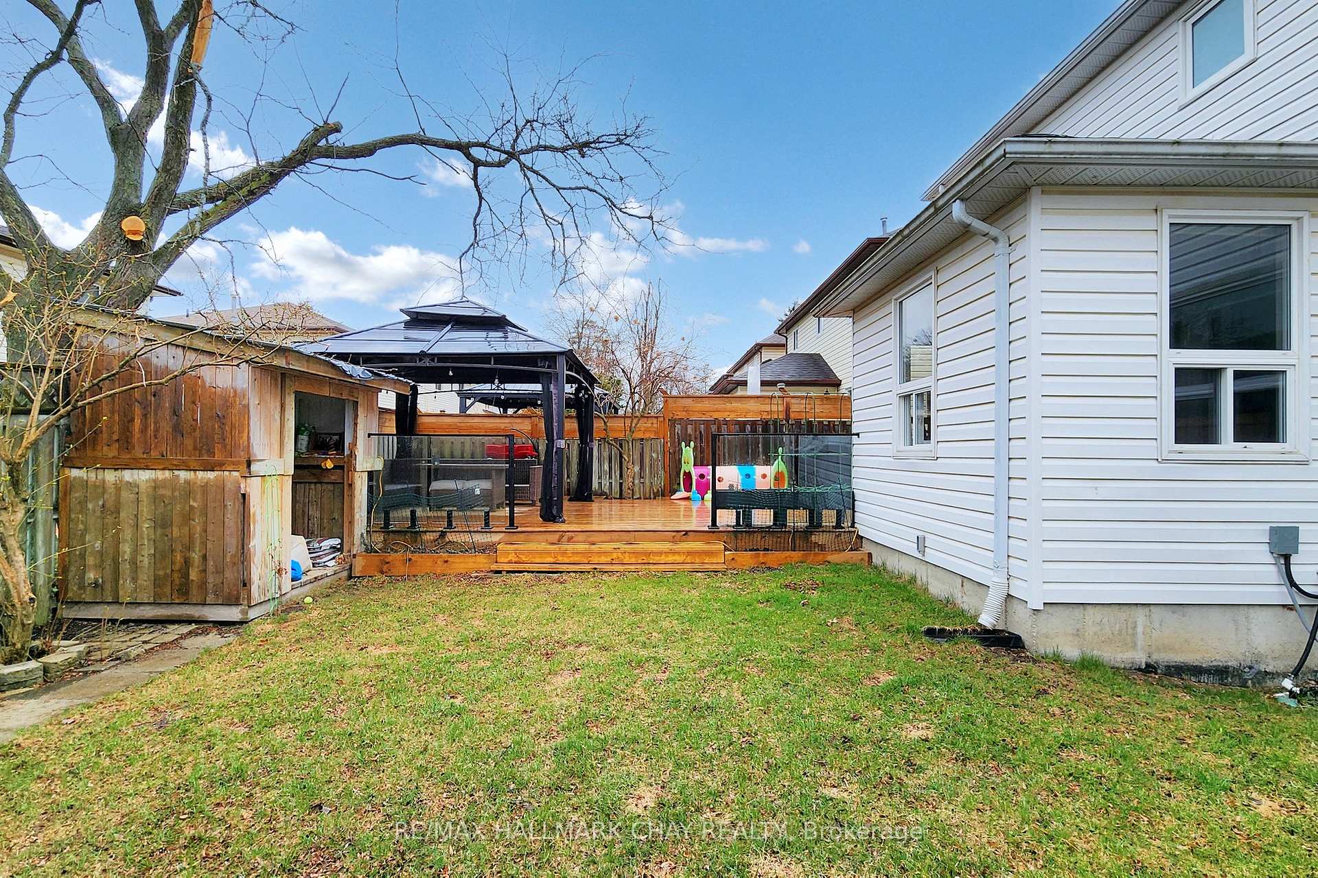 Photo 37 of 40 Shakespeare Crescent, Barrie, Letitia Heights — HOMEH