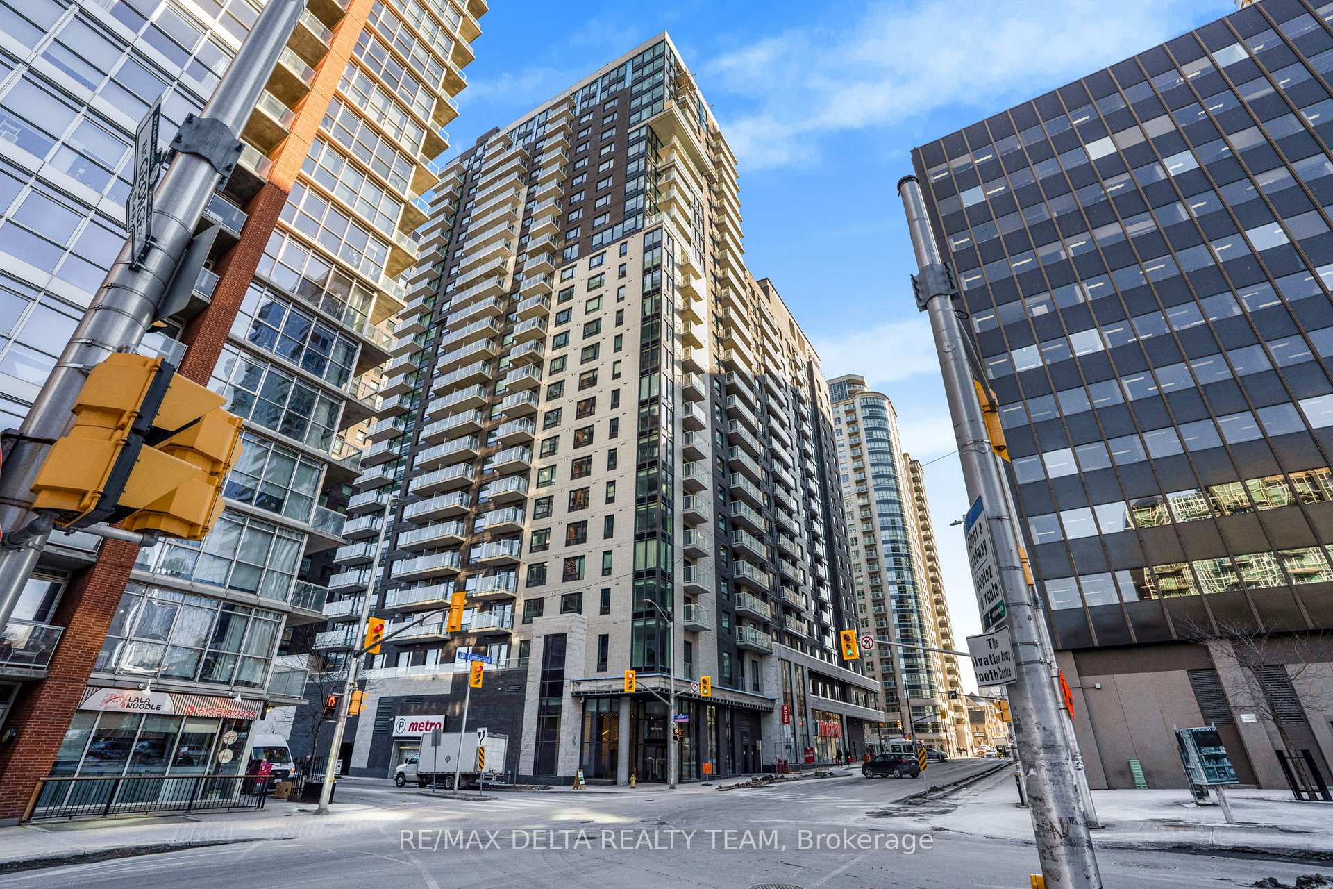 Front of Unit 2208, 180 George Street