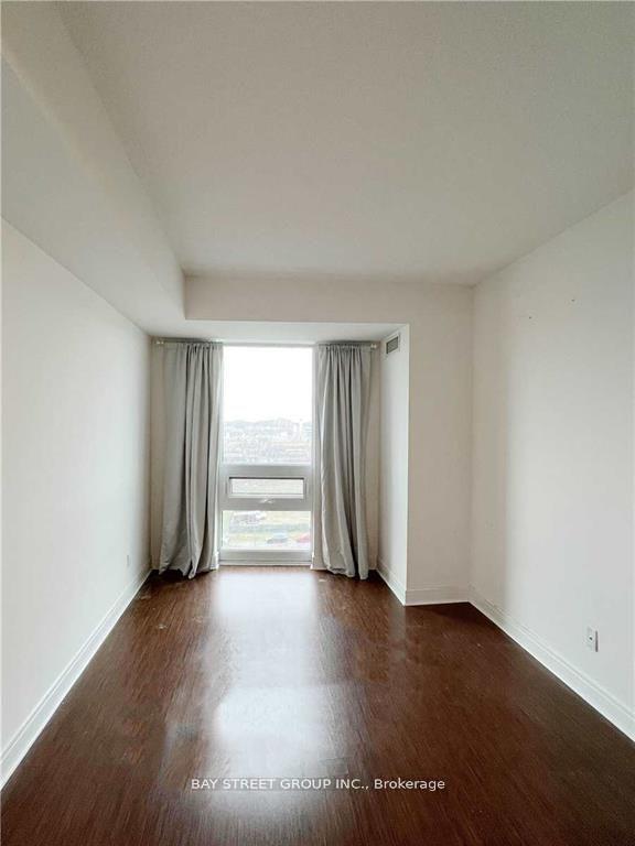 Photo 3 of Unit 816, 35 Brian Peck Crescent, Toronto, Thorncliffe Park — HOMEH