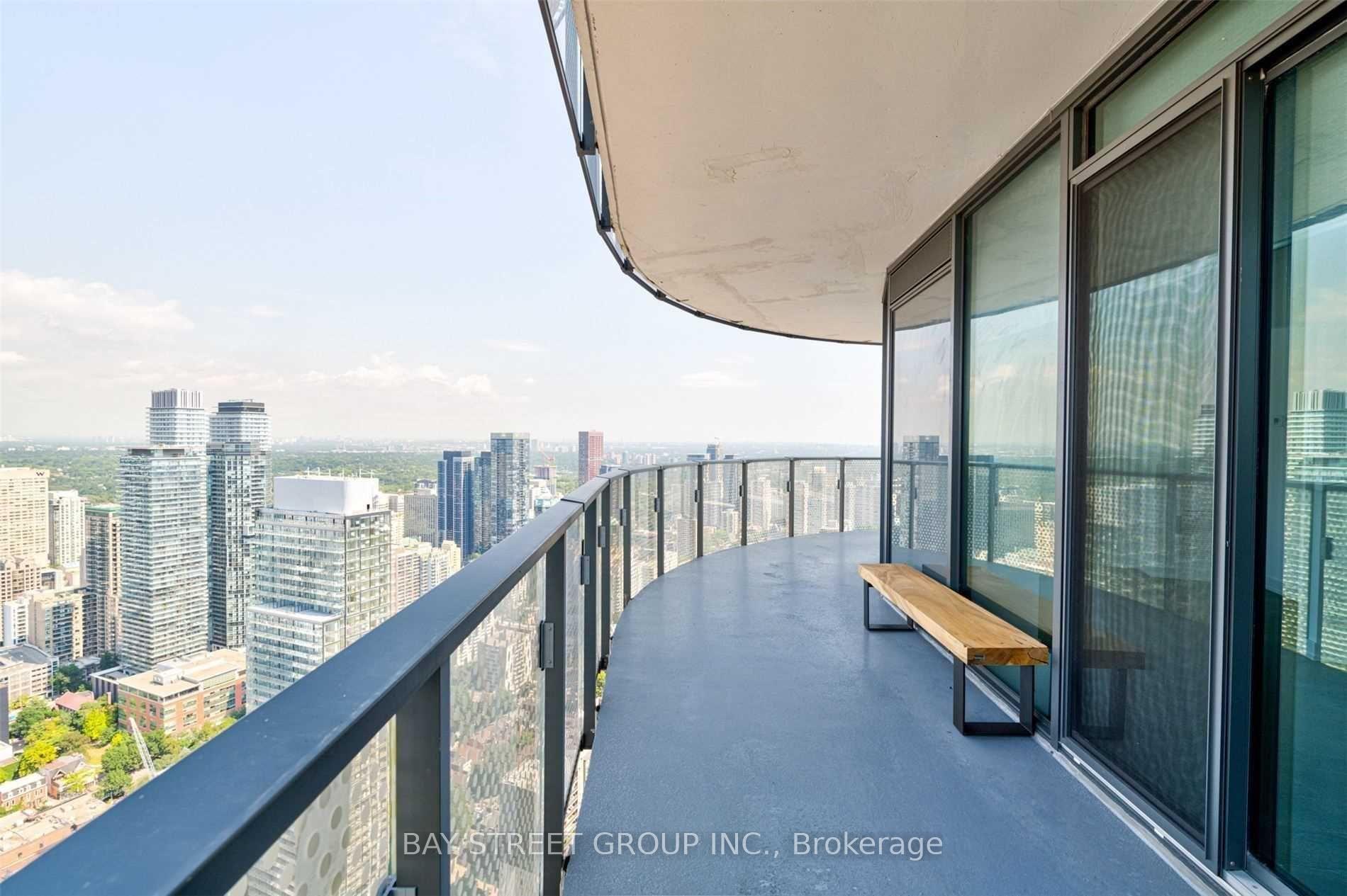 Photo 9 of Unit 1608, 11 Wellesley Street W, Toronto, Bay Street Corridor — HOMEH