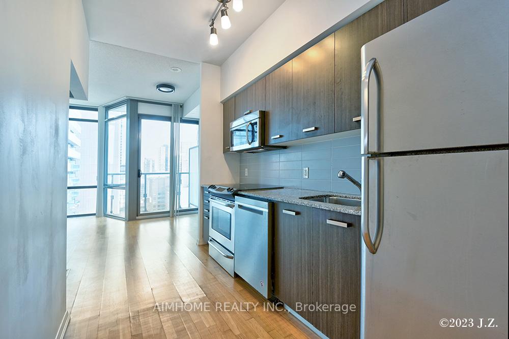 Photo 6 of Unit 1807, 832 Bay Street, Toronto, Bay Street Corridor — HOMEH